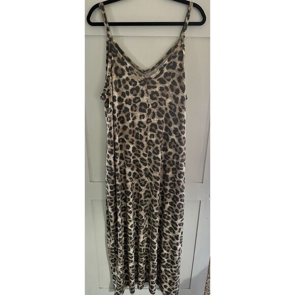 Zenana Leopard Print V Neck Soft Microfiber Cami Maxi Dress Pockets Women’s 2X - Picture 2 of 3
